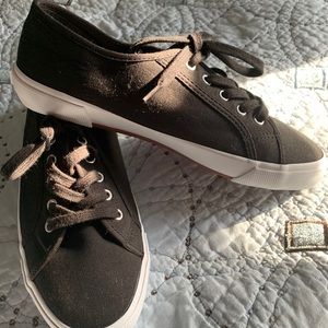 NWOT sneakers